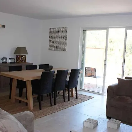 Sleeps 6 Nyaraló *