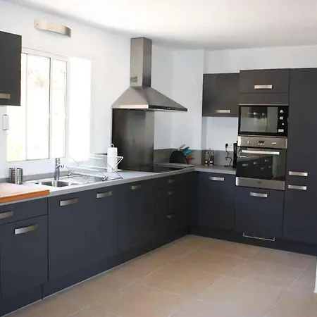 Sleeps 6 Bocca del Oro
